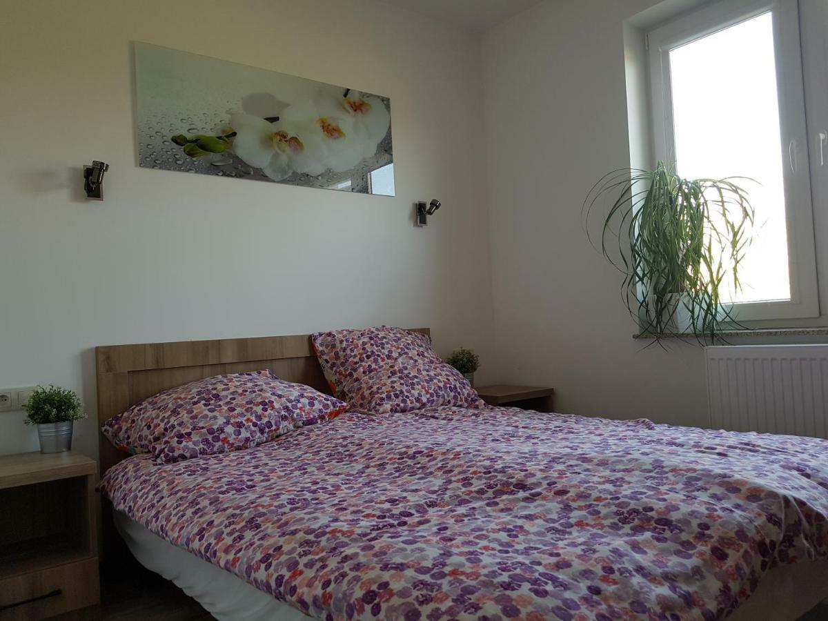Apartment Bursztynowe Debki